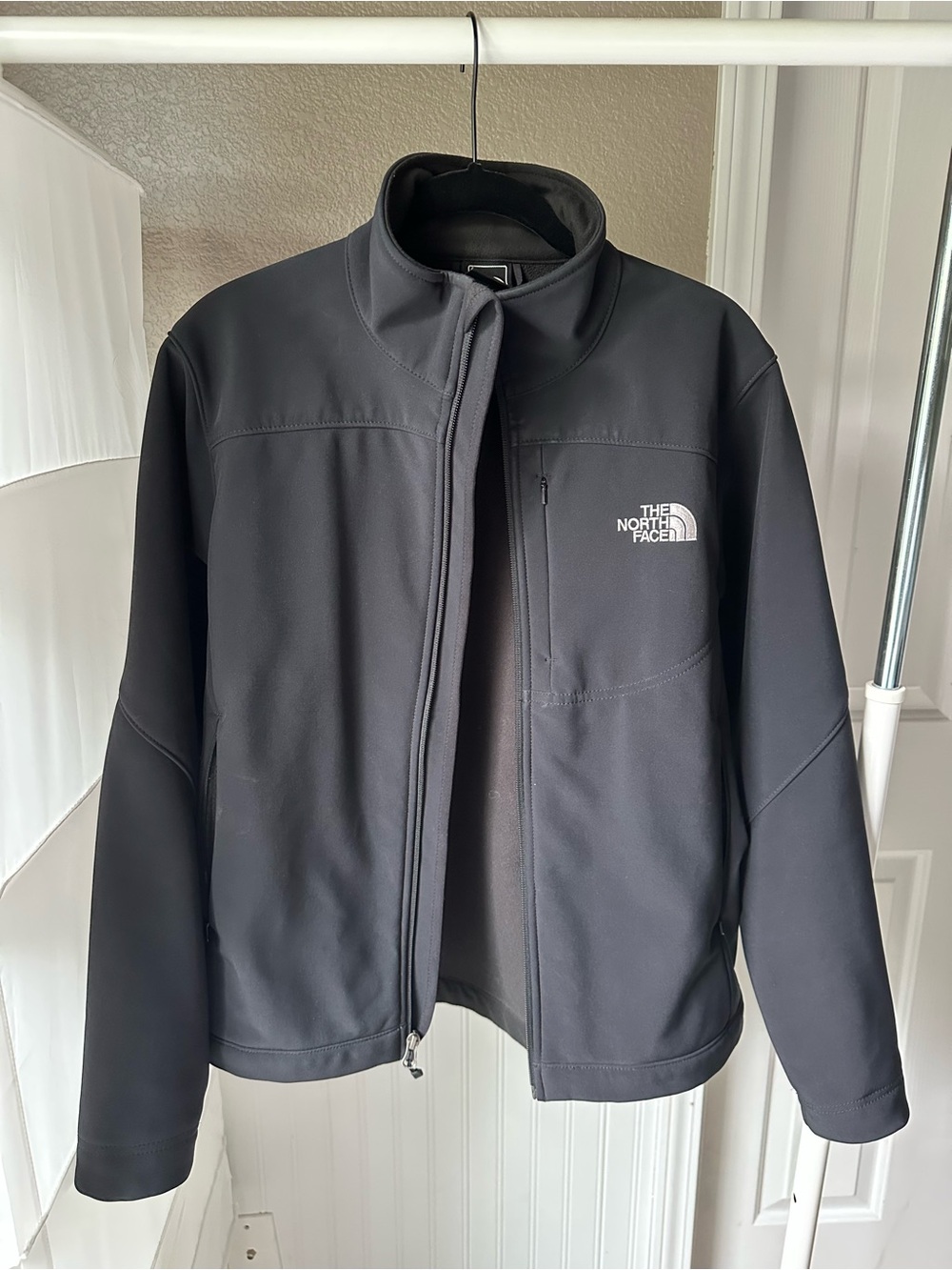 The North Face Black Women’s Softshell Performance Jacket